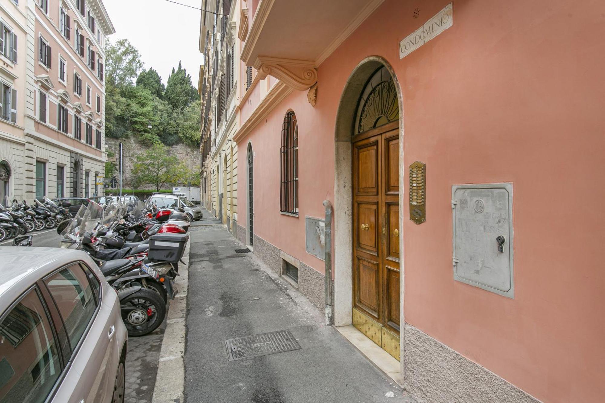 Wwb Colosseo Рим Экстерьер фото